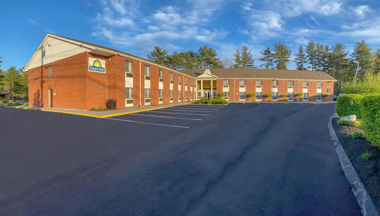 Days Inn By Wyndham Brunswick Bath Area Exterior photo