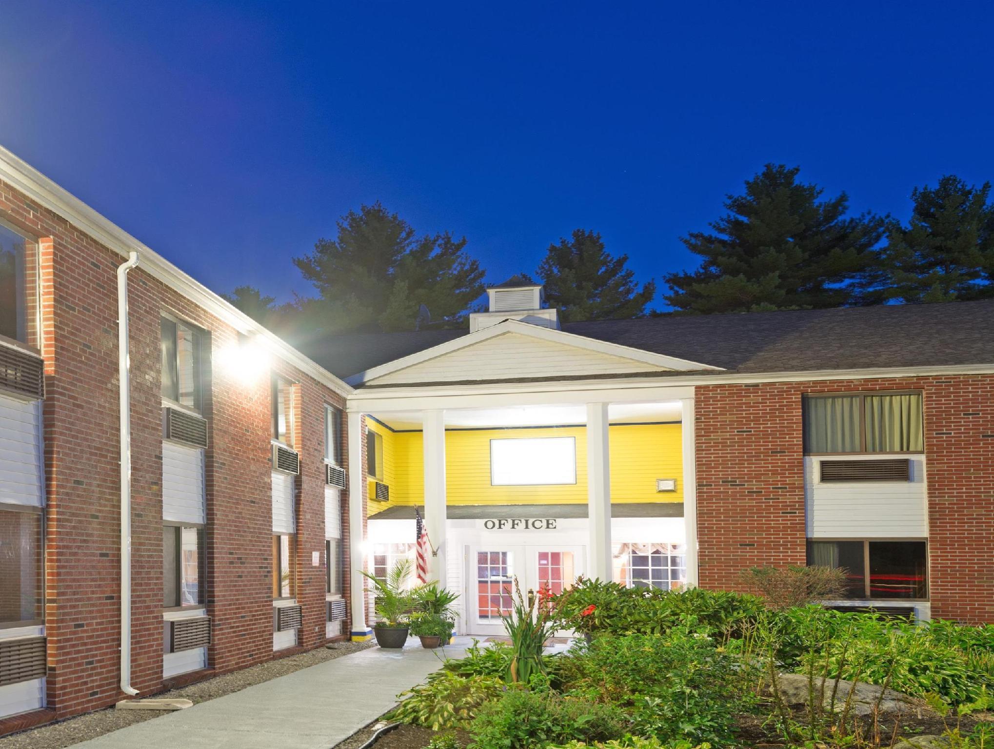 Days Inn By Wyndham Brunswick Bath Area Exterior photo