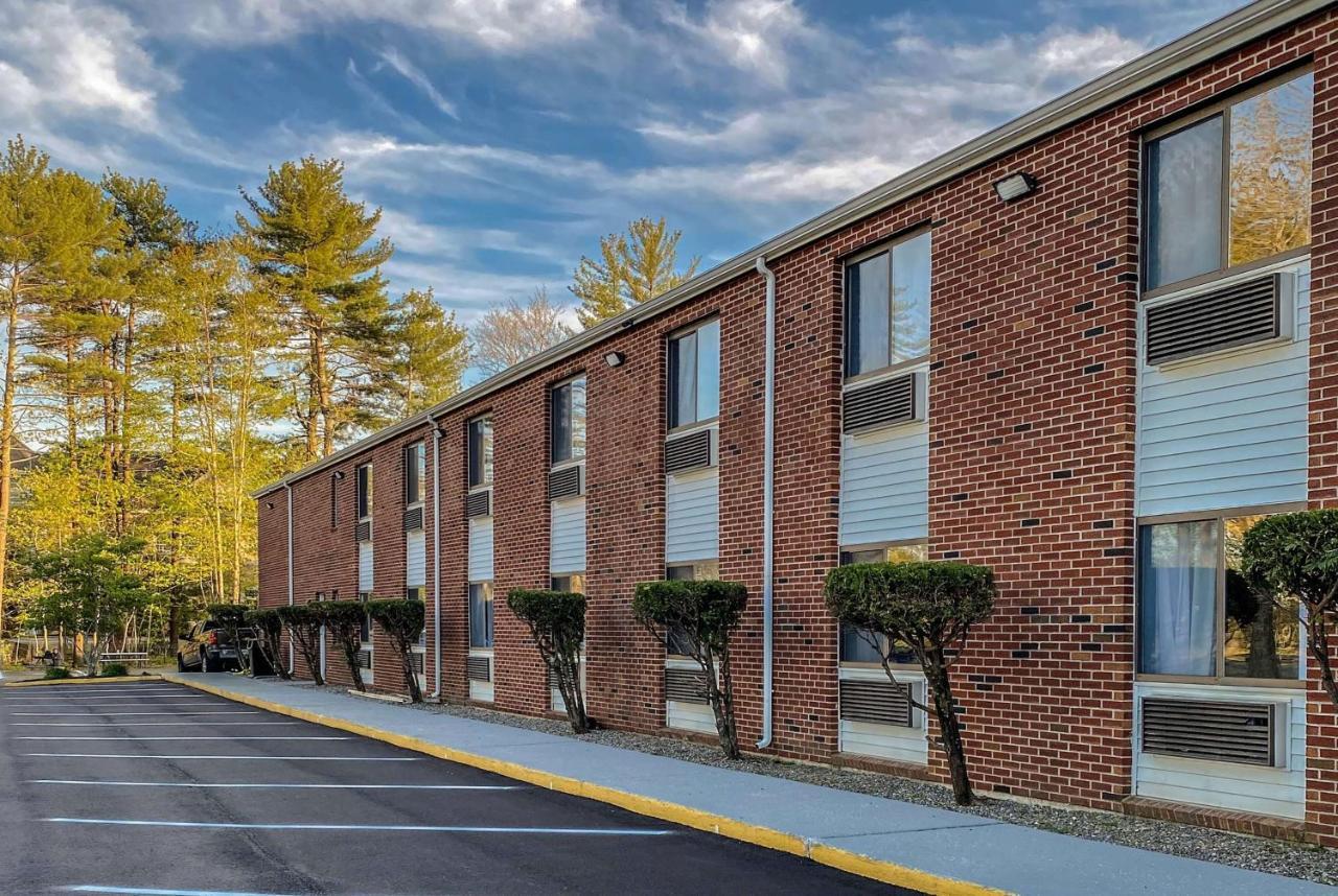 Days Inn By Wyndham Brunswick Bath Area Exterior photo